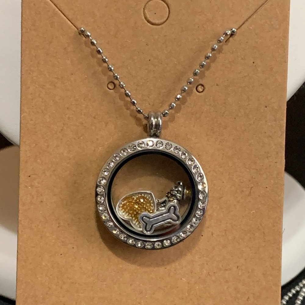 IBB stainless steel dog theme pendant necklace
